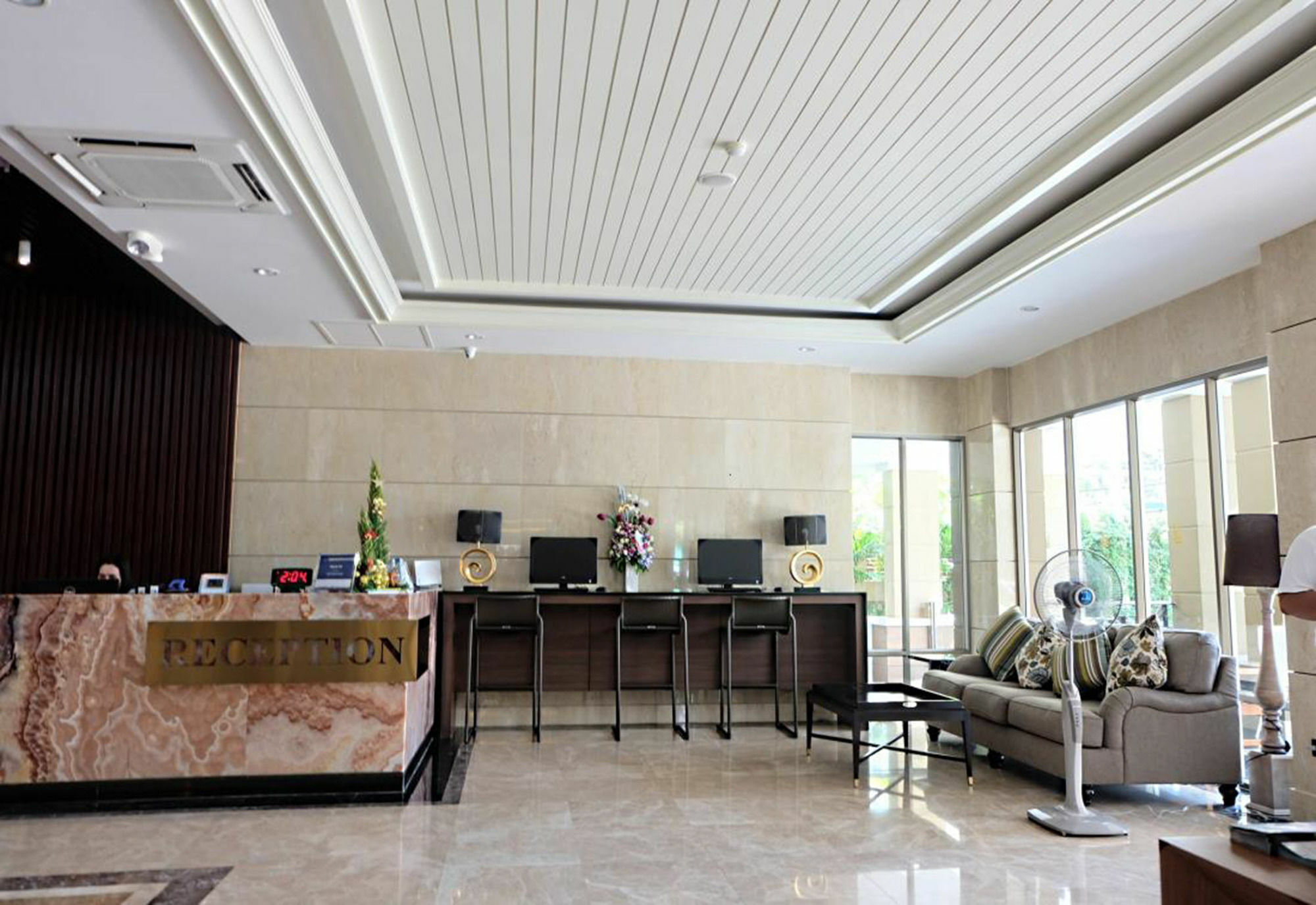 March Hotel Паттайя Экстерьер фото